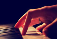 热门对决：重庆斯威奋力一搏，全力闯关